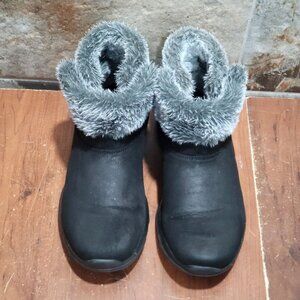 Skechers Air Cooled On The Go Joy Black Boots Gray Faux Fur Trim